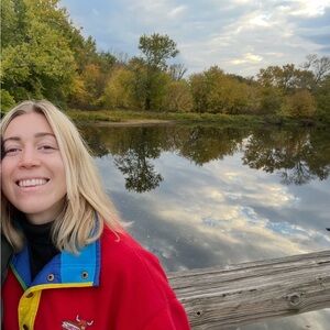 Meet your Posher, Elizabeth